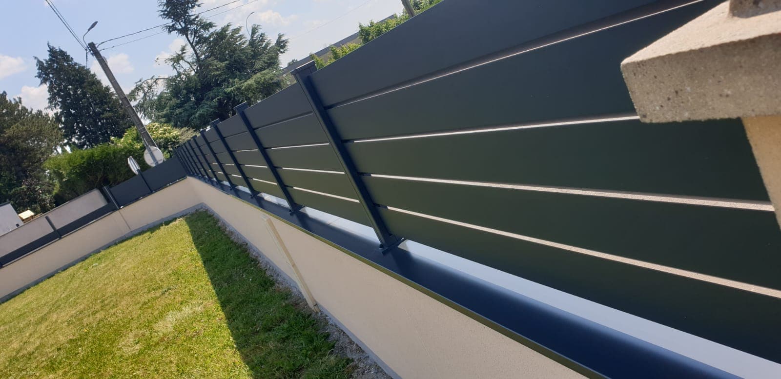 Clôture / Portail sur mesure réalisé par Profiler Métallerie en Moselle