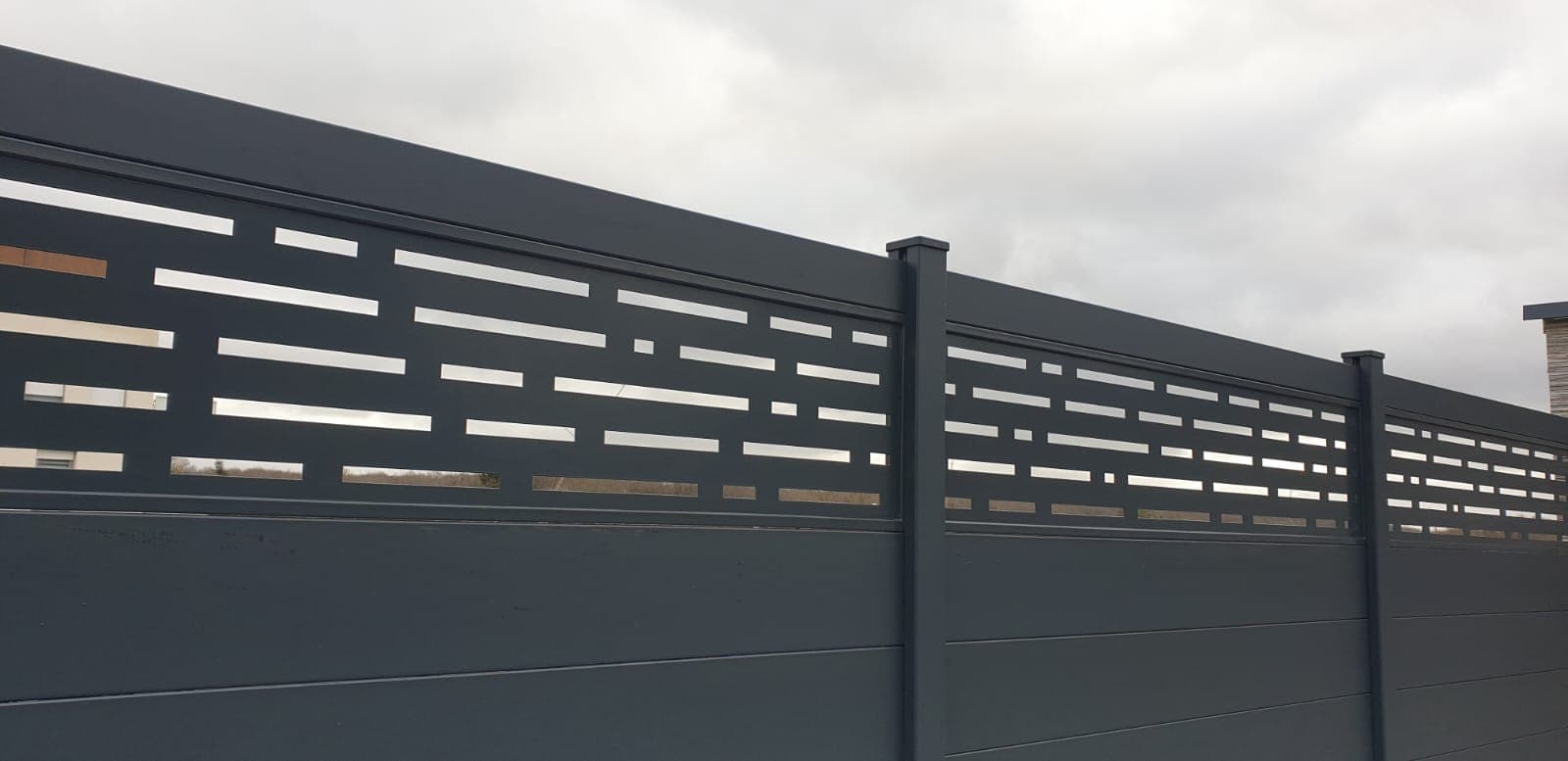 Clôture / Portail sur mesure réalisé par Profiler Métallerie en Moselle