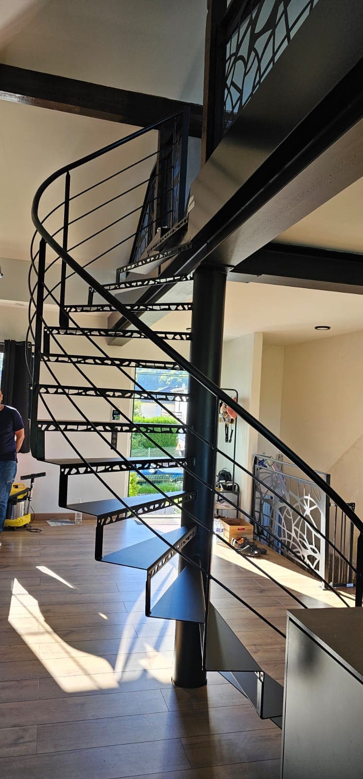 Escalier sur mesure réalisé par Profiler Métallerie en Moselle
