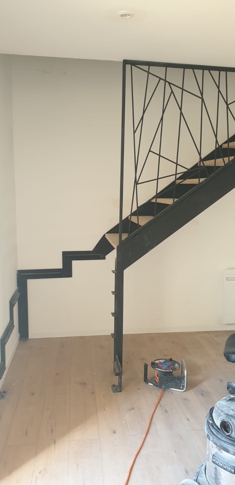 Escalier sur mesure réalisé par Profiler Métallerie en Moselle