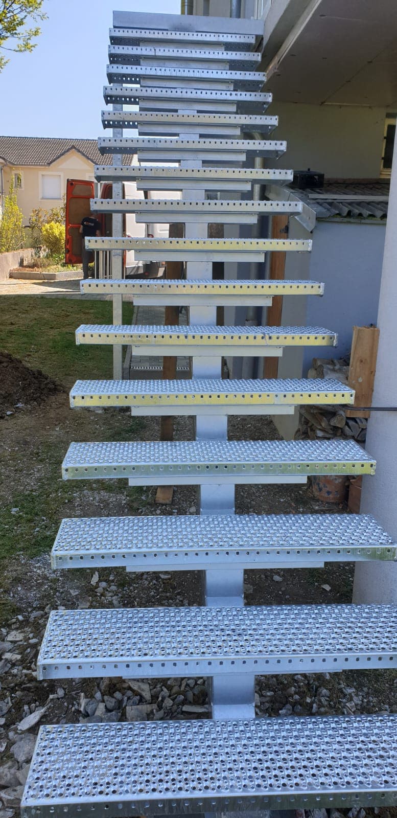 Escalier sur mesure réalisé par Profiler Métallerie en Moselle
