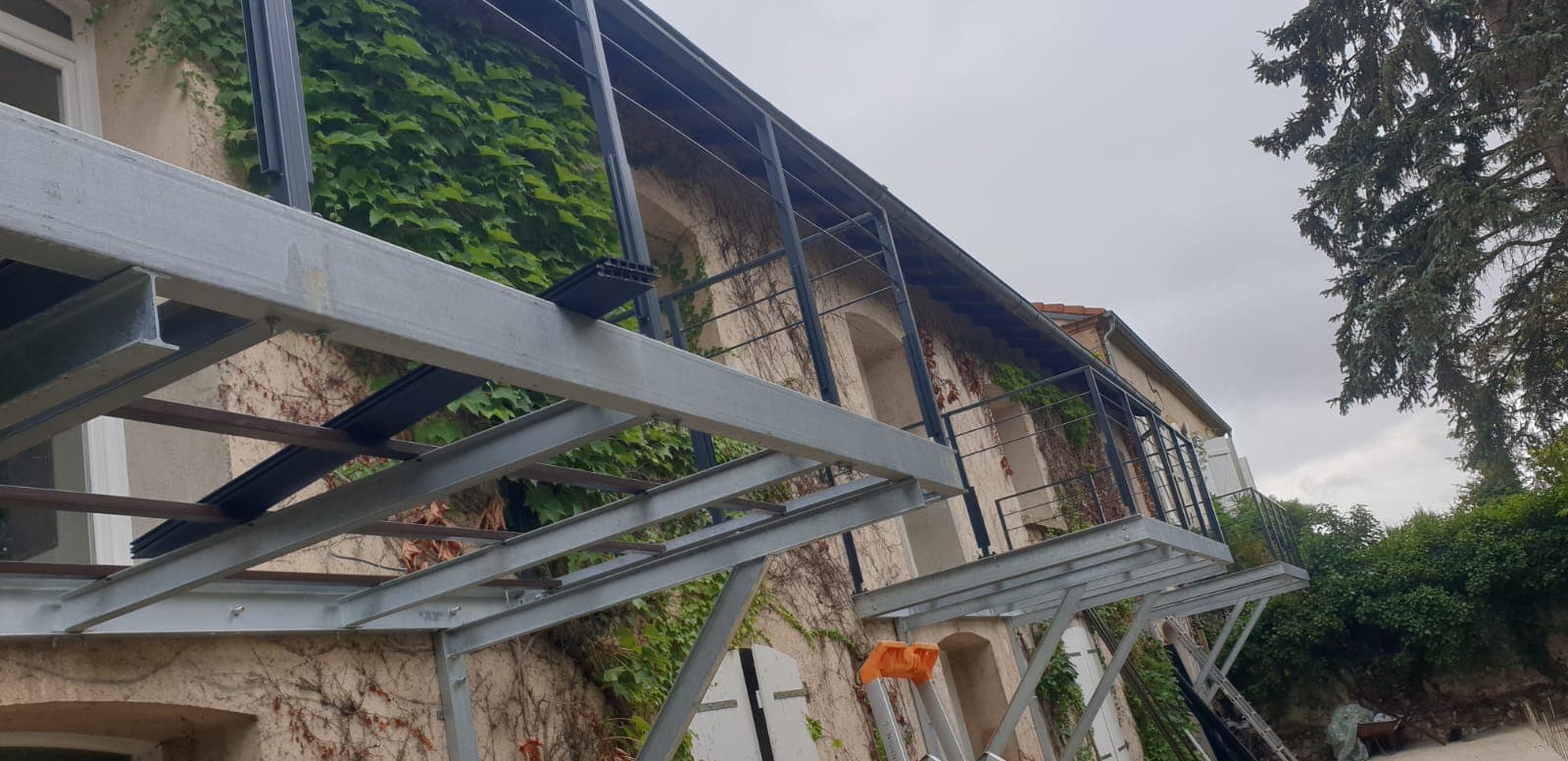 Terrasse / Charpente sur mesure réalisé par Profiler Métallerie en Moselle
